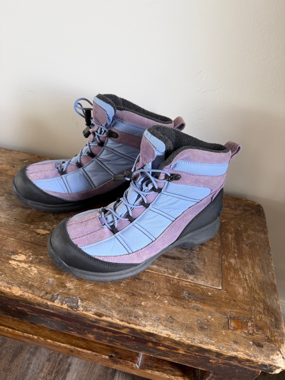 Lands End Blue and Lavender Lace-Up Winter Boots Suze 8.5